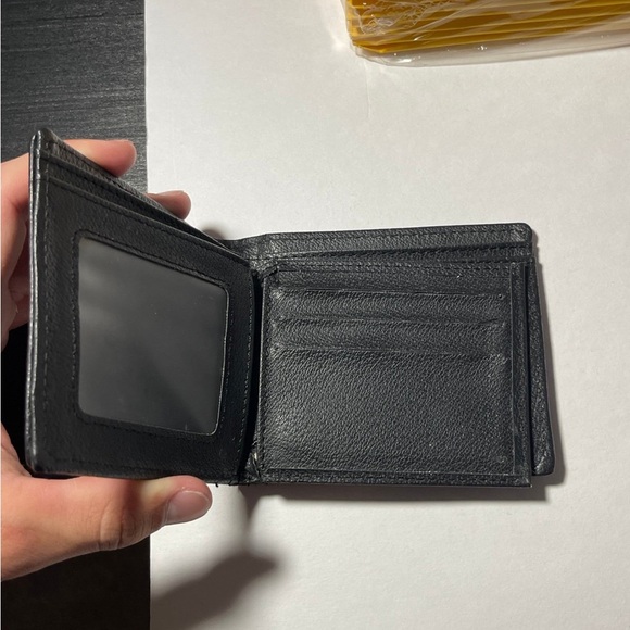 Gucci wallet - Picture 2 of 5